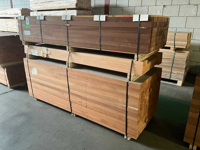 Hardhouten balk (351x) - afbeelding 1 van  9