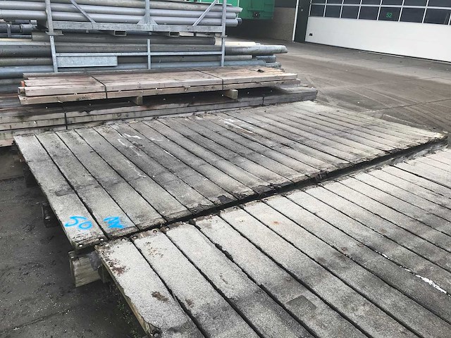 Hardhouten brugdekdeel - afbeelding 1 van  3