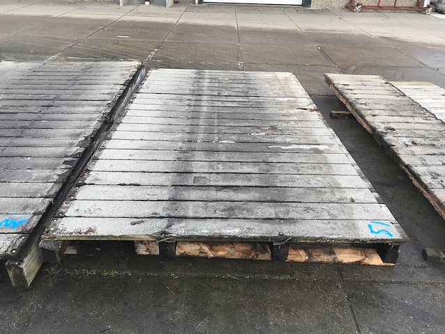 Hardhouten brugdekdeel - afbeelding 2 van  3