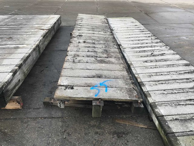 Hardhouten brugdekdeel - afbeelding 2 van  3