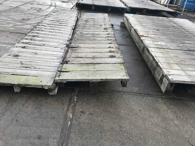 Hardhouten brugdekdeel - afbeelding 3 van  3