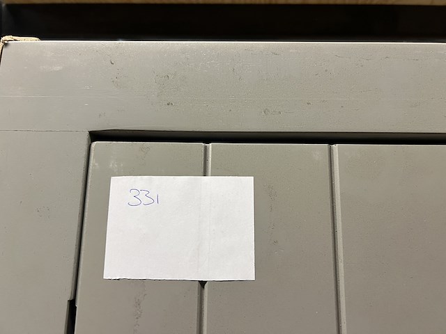 Hardhouten deurkozijn, grijs gegrond hillhout - afbeelding 2 van  5