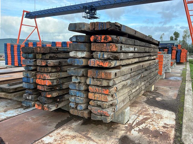 Hardhouten draglineschot (22x) - afbeelding 1 van  6