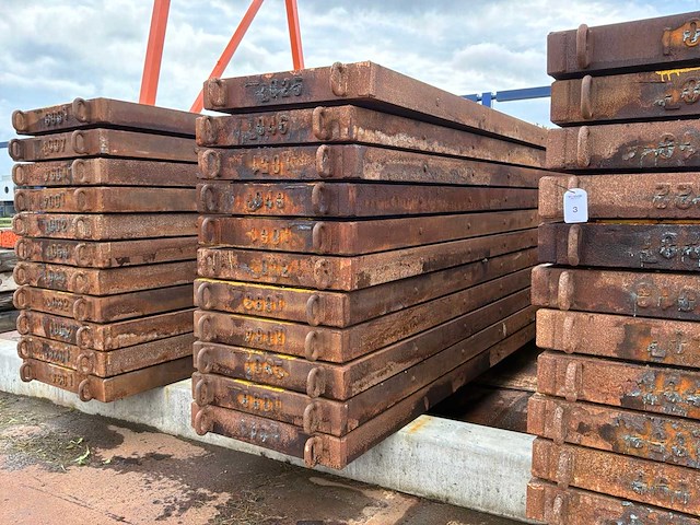 Hardhouten draglineschot met ijzerframe (11x) - afbeelding 1 van  3