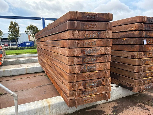Hardhouten draglineschot met ijzerframe (11x) - afbeelding 2 van  5