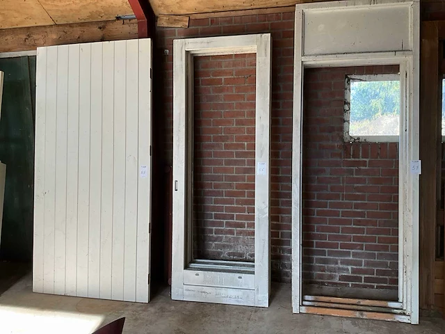Hardhouten hefschuifdeuren - afbeelding 1 van  9