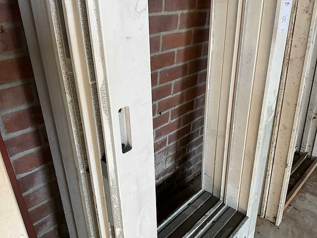 Hardhouten hefschuifdeuren - afbeelding 3 van  9