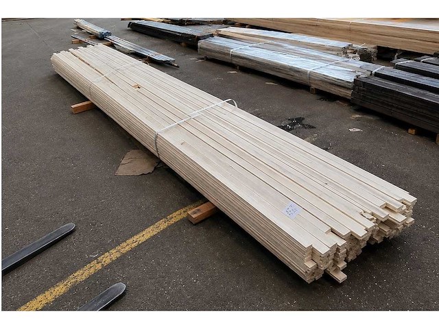 Hardhouten koplatten wit gegrond 12x45x4900 mm (212x) - afbeelding 1 van  3