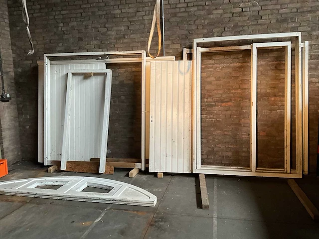 Hardhouten kozijnen - afbeelding 1 van  7