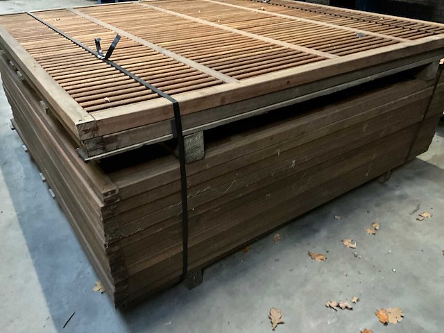 Hardhouten lamellenscherm 180x180 cm (14x) - afbeelding 5 van  5
