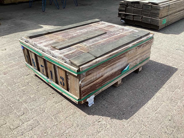 Hardhouten lat 40x60x1250mm (170x) - afbeelding 1 van  6