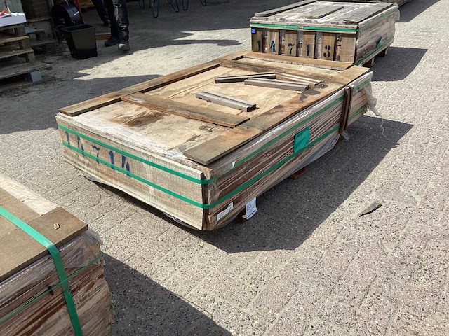 Hardhouten lat 40x60x1550mm (119x) - afbeelding 1 van  5