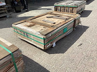 Hardhouten lat 40x60x1550mm (119x) - afbeelding 1 van  5