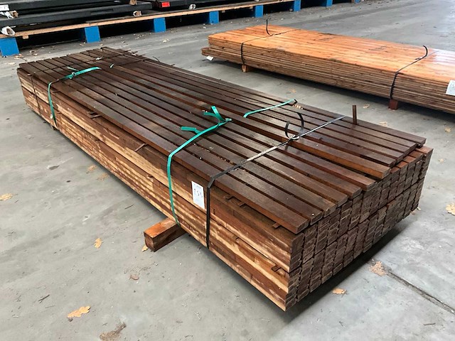 Hardhouten onderprofiel 2,7x6,5x 300 cm (160x) - afbeelding 1 van  5