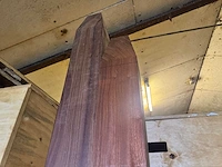 Hardhouten paal 18x18cm lengte 275 & 305cm - afbeelding 4 van  5