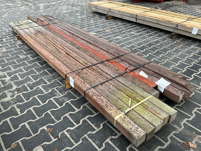 Hardhouten paal 8x8x300 cm (11x) - afbeelding 1 van  6