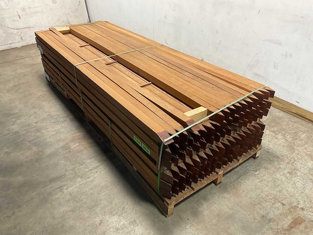 Hardhouten paal gezaagd en gepunt 300x6x6 cm (35x) - afbeelding 1 van  10