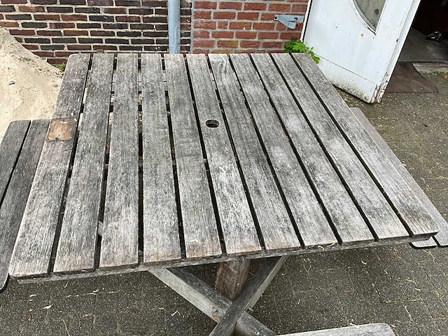 Hardhouten picknicktafel - afbeelding 3 van  7