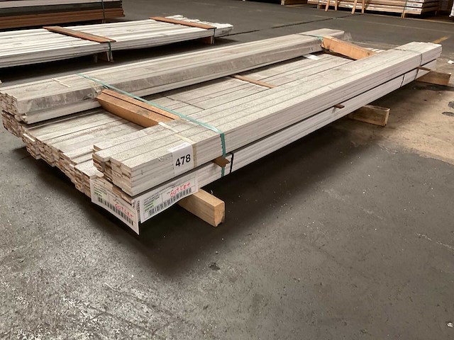 Hardhouten plinten recht 12x45 mm - afbeelding 1 van  3