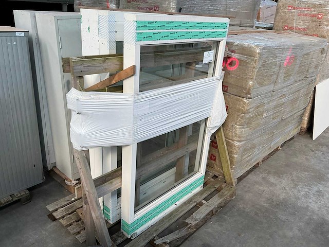 Hardhouten raamkozijn dubbelglas (4x) - afbeelding 1 van  2