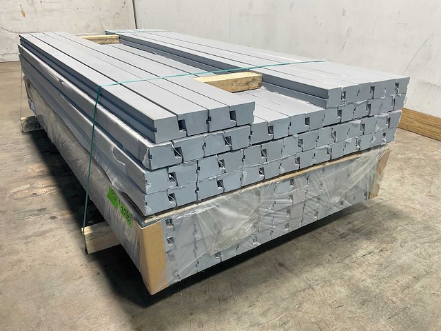 Hardhouten raamprofiel rox grijs gegrond 195x7,8x5,4 cm (50x) - afbeelding 6 van  9
