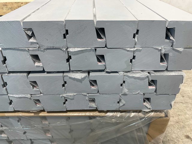 Hardhouten raamprofiel rox grijs gegrond 195x7,8x5,4 cm (50x) - afbeelding 8 van  9