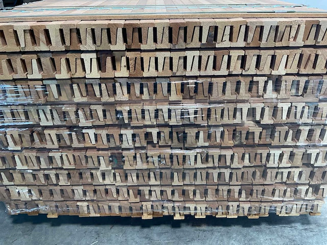 Hardhouten tongnaald profiel-n1 bruin 215x4,9x3,5 cm - set van 2 (50x) - afbeelding 6 van  8