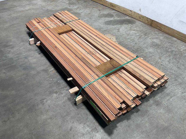 Hardhouten tongnaald profiel-n1 bruin 245x4,9x3,5 cm - set van 2 (40x) - afbeelding 1 van  7