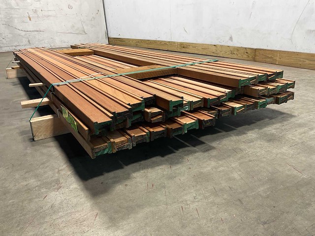 Hardhouten tongnaald profiel-n1 bruin 245x4,9x3,5 cm - set van 2 (40x) - afbeelding 5 van  7