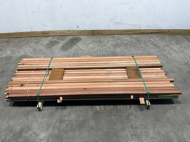 Hardhouten tongnaald profiel-n1 bruin 245x4,9x3,5 cm - set van 2 (40x) - afbeelding 2 van  9