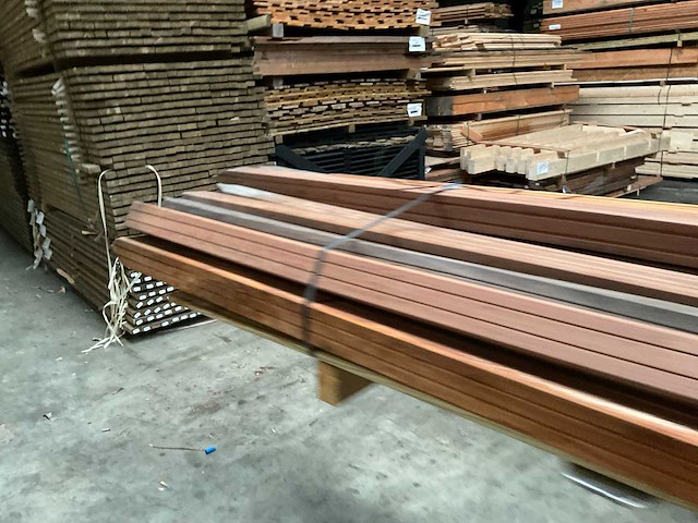 Hardhouten tuinpaal gepunt - 270x6,5x6,5 cm (12x) - afbeelding 7 van  13