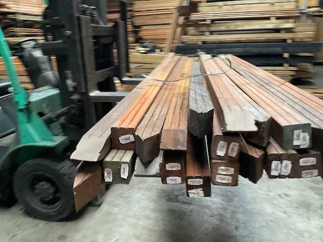 Hardhouten tuinpaal gepunt - 270x6,5x6,5 cm (12x) - afbeelding 11 van  13