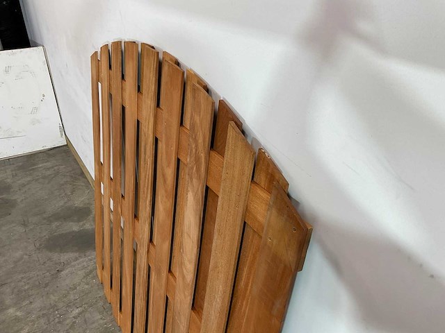 Hardhouten tuinscherm met toog 17-planks - 180x180x3,9 cm (2x) - afbeelding 3 van  6