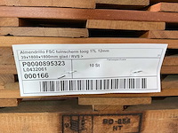 Hardhouten tuinscherm met toog 17-planks - 180x180x3,9 cm (2x) - afbeelding 3 van  6