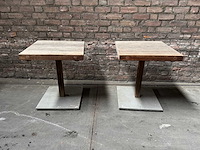 Hardhouten tuintafel 60x60x70cm v.v. metalen voet (6x) - afbeelding 1 van  4