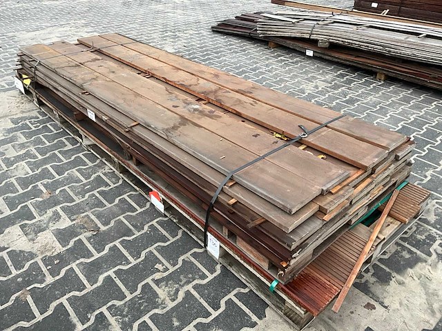 Hardhouten vlonderplank 2.7x19x274 cm (19x) - afbeelding 1 van  6
