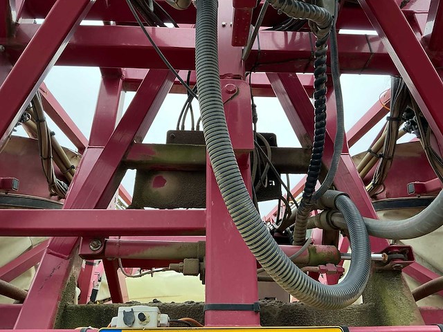 Hardi commander 4400i veldspuit - afbeelding 7 van  37