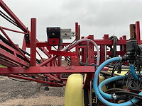 Hardi lzy800 gedragen veldspuit met fronttank - afbeelding 4 van  26