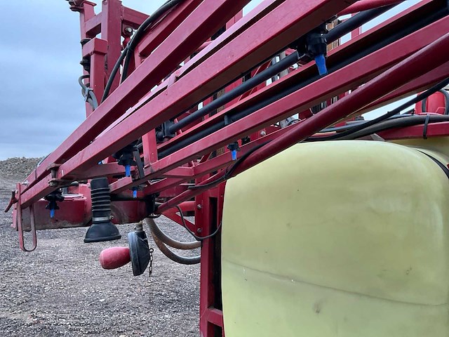 Hardi lzy800 gedragen veldspuit met fronttank - afbeelding 8 van  26