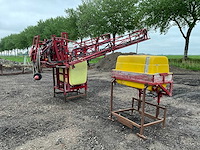 Hardi lzy800 gedragen veldspuit met fronttank - afbeelding 1 van  26