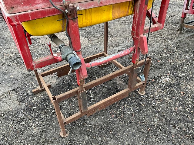 Hardi lzy800 gedragen veldspuit met fronttank - afbeelding 16 van  26
