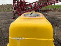 Hardi lzy800 gedragen veldspuit met fronttank - afbeelding 17 van  26