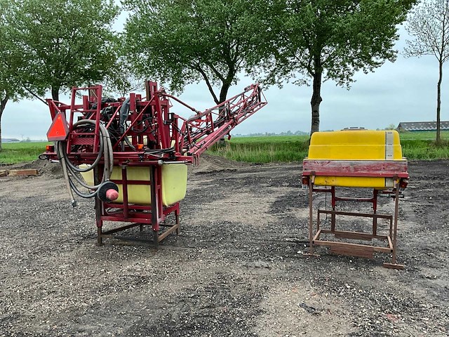 Hardi lzy800 gedragen veldspuit met fronttank - afbeelding 12 van  26