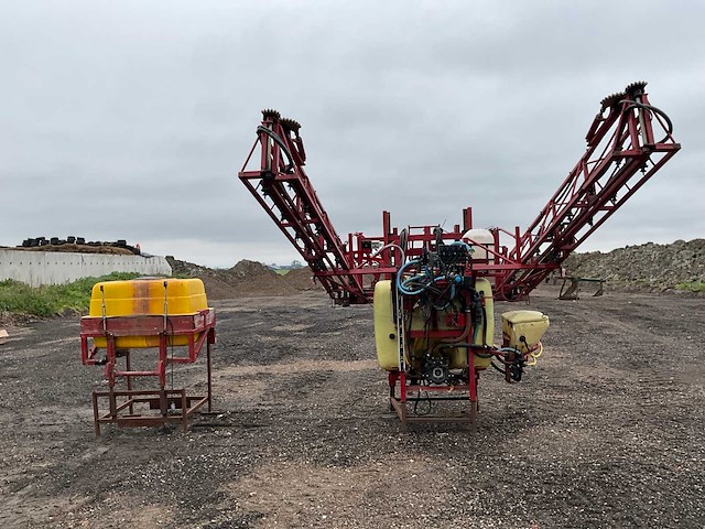 Hardi lzy800 gedragen veldspuit met fronttank - afbeelding 22 van  26