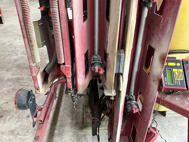 Hardi master gedragen veldspuit - afbeelding 15 van  19