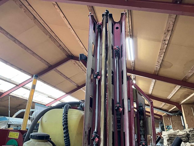 Hardi master gedragen veldspuit - afbeelding 5 van  19
