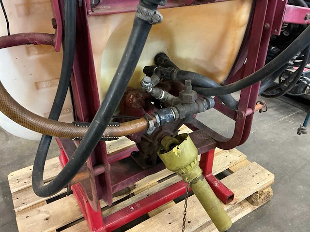 Hardi veldspuit 3 punts gedragen 9 meter - afbeelding 5 van  10