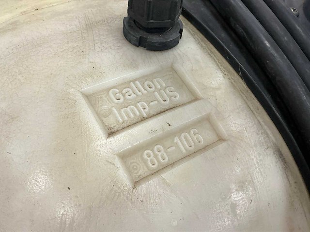 Hardi veldspuit 3 punts gedragen 9 meter - afbeelding 9 van  10