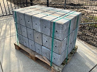 Hardsteen sokkel 18x24x33 4-zijdig facet (4x) - afbeelding 2 van  5