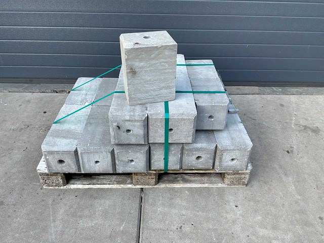 Hardsteen sokkel (19x) - afbeelding 1 van  4